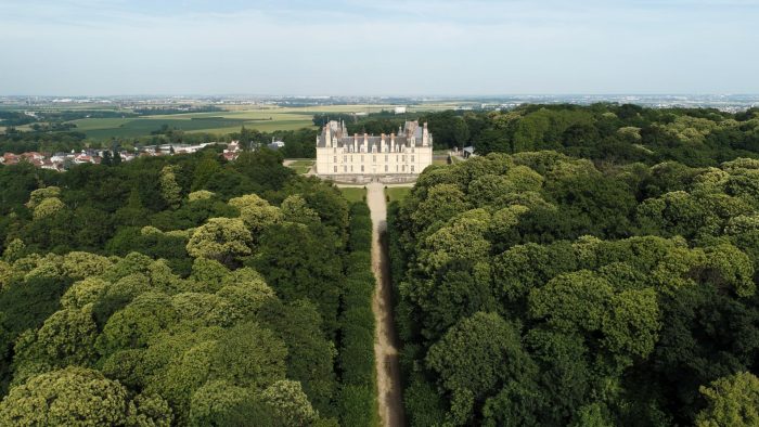 Photo du château d'Ecouen vu du ciel